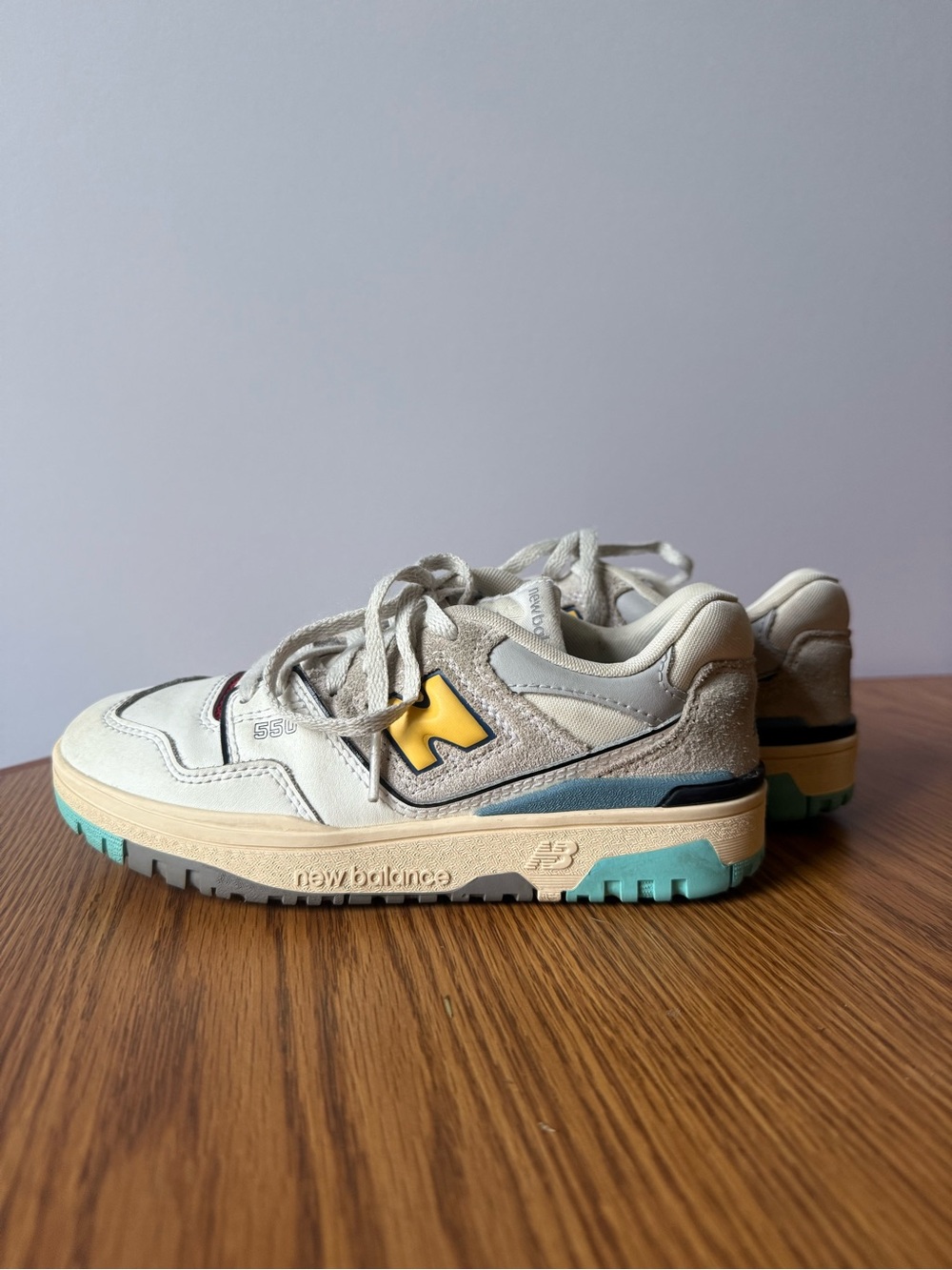 New Balance 550 Shoes in Cream/White/Yellow/Blue - Kids Size 1 - Picture 3 of 7
